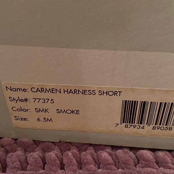 Frye Carmen Harness Short Boot. Color smoke in size 6.5. Excellent condition - Picture 4 of 4